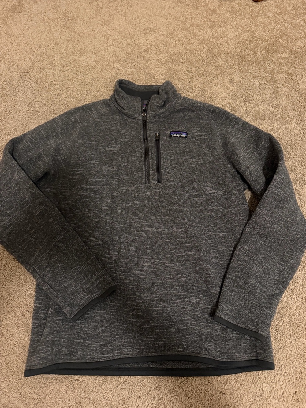 Patagonia Men’s Heather Charcoal Half-Zip Pullover